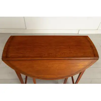 Klapptisch mit Intarsien