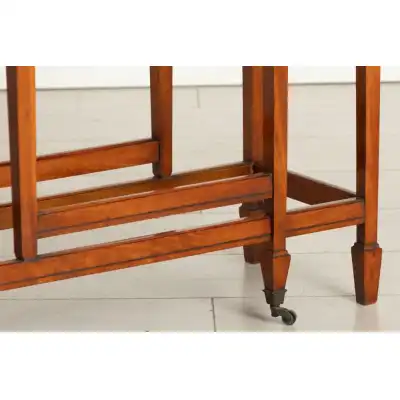 Klapptisch mit Intarsien