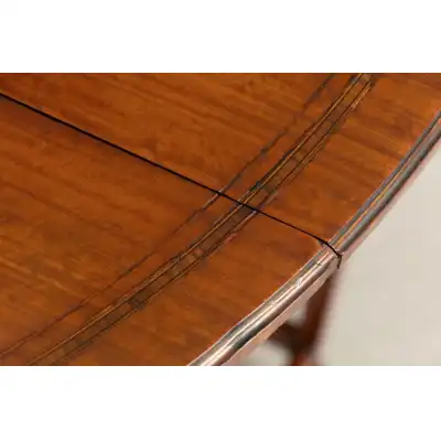 Klapptisch mit Intarsien