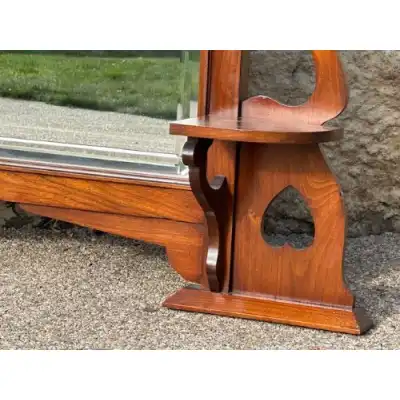 Edwardianischer Kaminspiegel aus Nussbaum, zugeschrieben Liberty & Co., ca. 1910