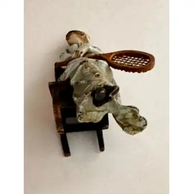 Bronze Skulpturen antik – Sitzendes Tennis Paar aus Österreich