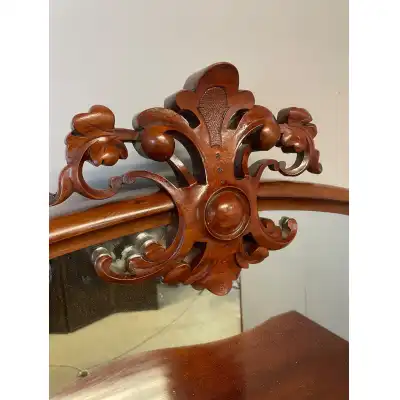 Sideboard mit Spiegel