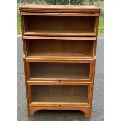 Globe Wernicke Regal