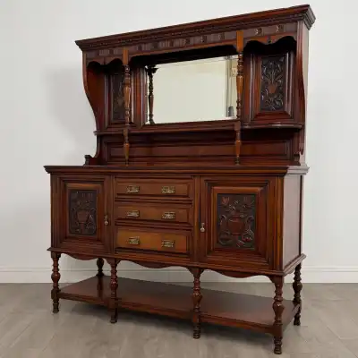 Antikes Sideboard mit Aufsatz 