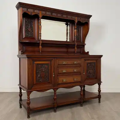 Antikes Sideboard mit Aufsatz 