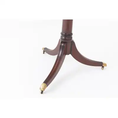 Ovaler Esstisch Antik mit Säulen 