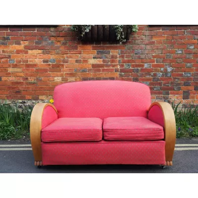 Stilvolles Rosafarbenes Art Deco Sofa mit Buche von 1930
