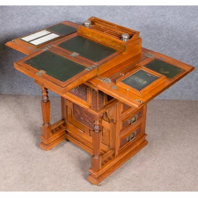 Beeindruckender viktorianischer Nussbaum Davenport Schreibtisch Original