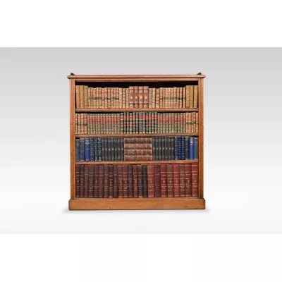 Massiver Original Viktorianischer  1860  offener Bücherschrank aus Eiche