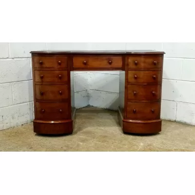 Massiver Antiker original Edwardian Mahagoni Podestschreibtisch mit Bogenfront von ca. 1900