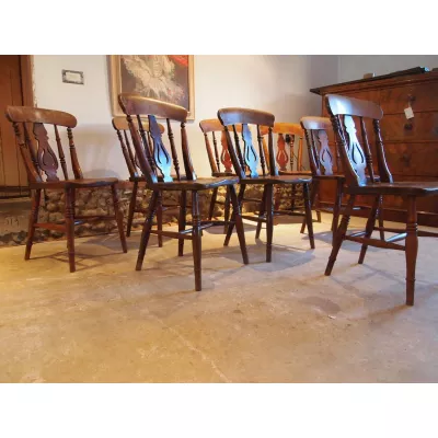 8 Original viktorianische Esszimmer- oder Küchenstühle aus Ulme von ca. 1870