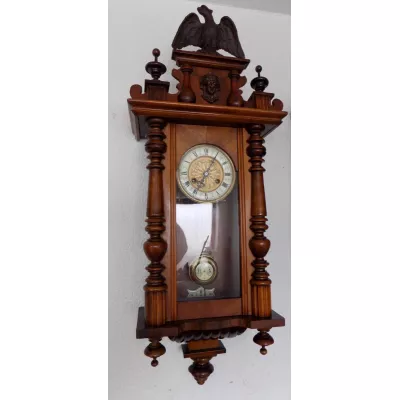 Wiener Wanduhr mit tollen Schnitzereien von ca. 1900