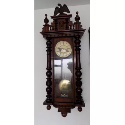 Gustav Becker Nussbaum verkleidete Wiener Wanduhr von ca. 1900