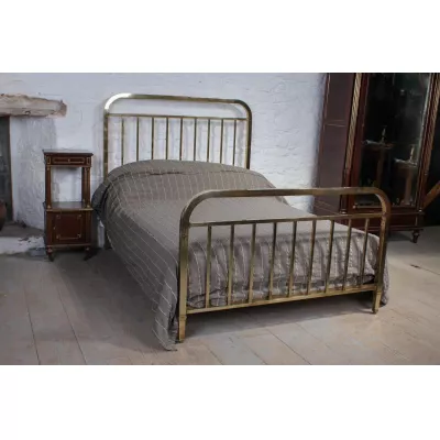 Schlichtes original französisches Messing Doppelbett  1920 