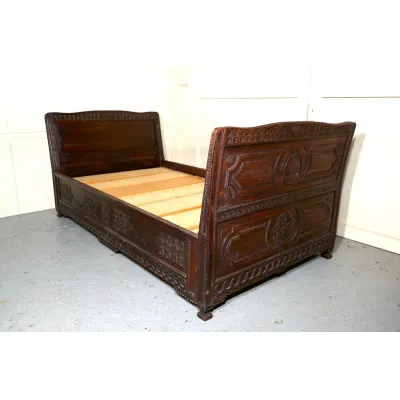 Herrlich geschnitztes Schlittenbett Original Eiche 19. Jh