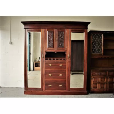 Edwardian Kleiderschrank aus massivem Mahagoni mit Schubladen und Spiegel von ca. 1900