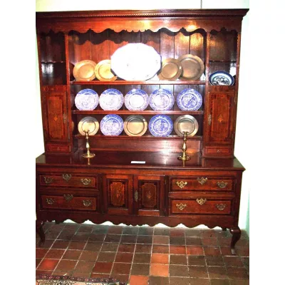 George III. Eichen Kommode mit Mahagoni Buchsbaum & Ebenholz Intarsien Banding und anderen florale Intarsien