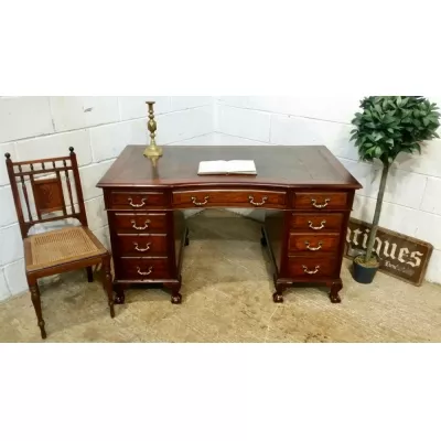 Edwardian Mahagoni Twin-Standsockel Leder Top Schreibtisch von ca. 1900