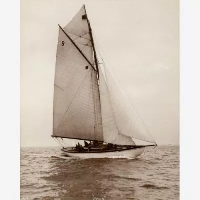 Früher fotografischer Druck von Beken von Cowes - Yacht Spica von ca. 1930