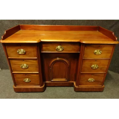 Antiker Viktorianischer Schreibtisch, Mahagoni Massivholz, 1870
