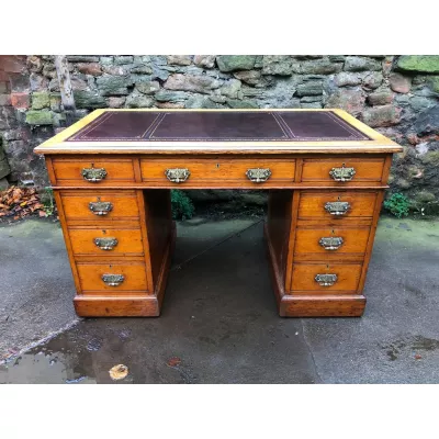 Fantastischer original viktorianischer Pedestal Desk, Eiche, 19. Jahrhundert