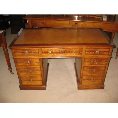 Spätviktorianischer original antiker Schreibtisch, Walnuss, 1860