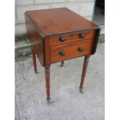 Regency Mahagoni Beistelltisch original antik, um 1830