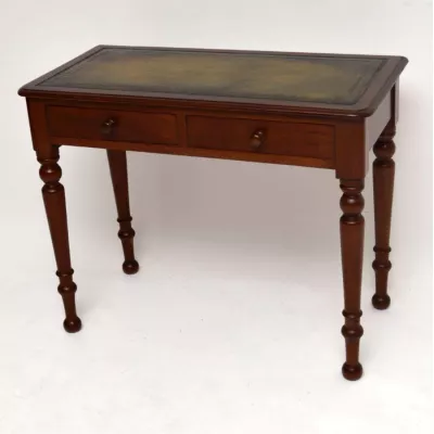 Antiker Original Viktorianischer Mahagoni Schreibtisch, 1860