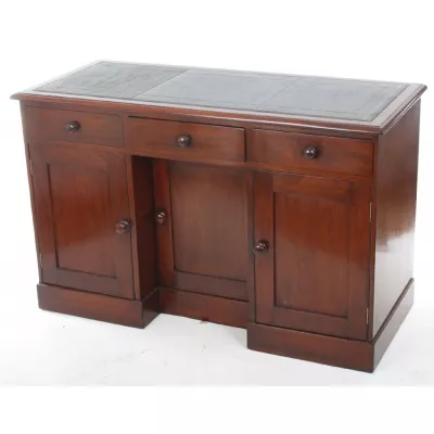 Antiker Schreibtisch aus Mahagoni mit Lederoberfläche von ca. 1800