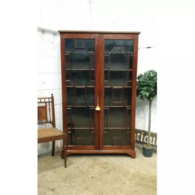 Antikes Regency Mahagoni Astragal verglastes Bücherregal von ca. 1820