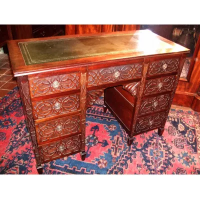 Viktorianischer antiker, geschnitzter Mahagonischreibtisch, Pedestal Desk, Ledertop, Viktorianisch 19. Jahrhundert