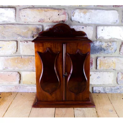 Viktorianischer Mahagoni Sammlerschrank von ca. 1860