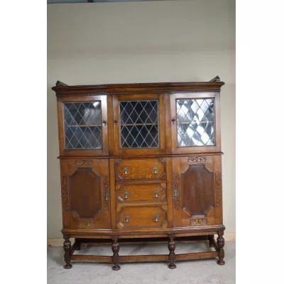 Großer Eichenschrank von ca. 1920