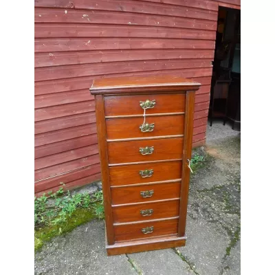 Britische antike Wellington Kommode massiv 1910
