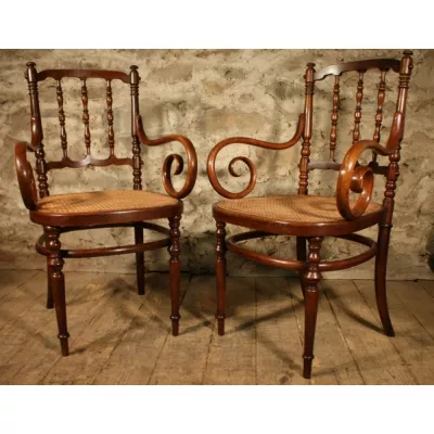 Antikes original edwardianisches Paar Bugholz Stühle Massiv 1890