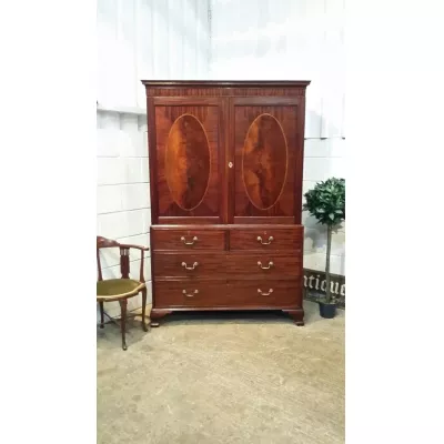 Antiker georgischer Mahagoni Kleiderschrank von ca. 1780