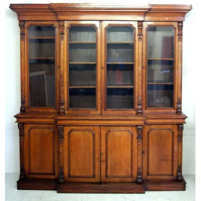 Ein gutes viktorianisches 4-türiges Bücherregal aus Eiche von ca. 1870