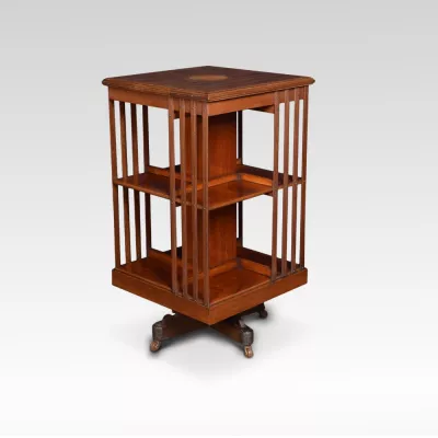 Edwardianisches Mahagoni eingelegtes Drehbücherregal von ca. 1900