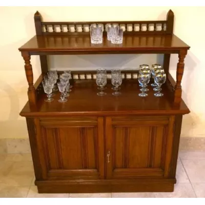 Englisches original antikes Nussbaum Sideboard massiv 1900