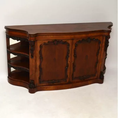 Antikes viktorianisches Nussbaum Sideboard massiv original 1850