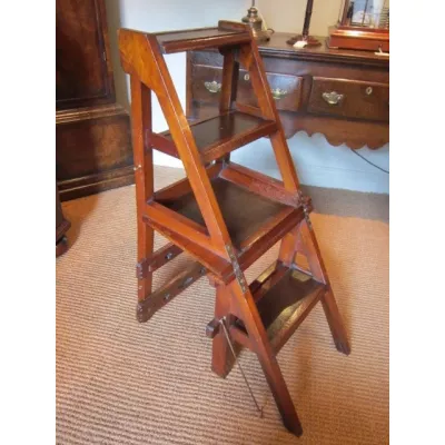 Seltene englische arts & crafts Treppe Bibliothek aus Nussbaum massiv original antik ca. 1890