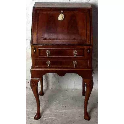 Original Antiker Englischer massiver Nussbaum Damen Sekretär im Königin Anne Stil von Wylie und Lochhead von ca. 1880