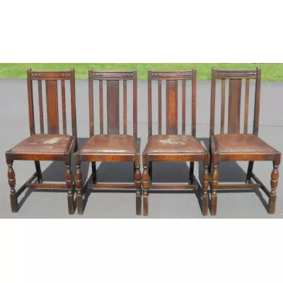 Antikes Englisches Set von vier Hochlehner Esszimmerstühlen aus Eiche von ca. 1920