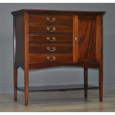 Attraktiver kleiner antiker original edwardianischer Mahagoni Musikschrank Kommode Schrank von ca. 1900