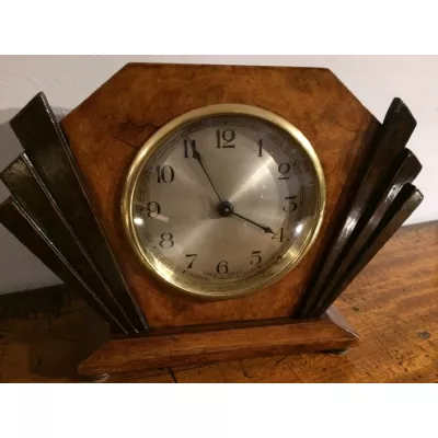 Englische Antike Art Deco Nussbaum Kaminuhr von ca. 1920