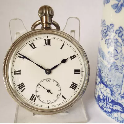 Original Antike Schweizer Cyma Taschenuhr von ca. 1920