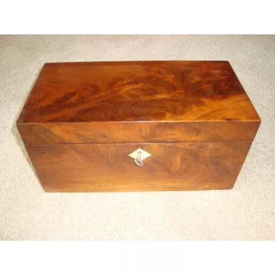 Antike Original Englische Georgianische Mahagoni Box von ca. 1750