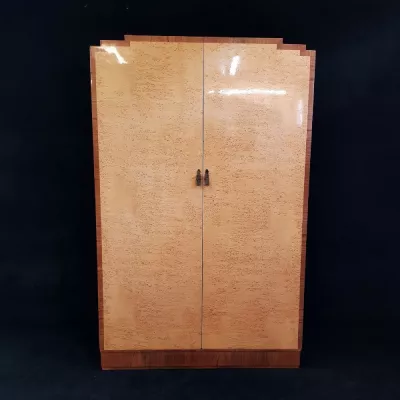 Antiker Original Englischer Maple & Co. Nussbaum Kleiderschrank ca. 1930