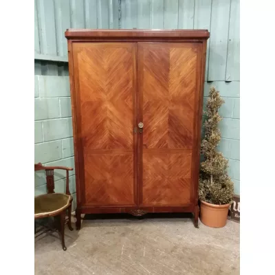 Original antiker französischer Kleiderschrank Mahagoni Nussbaum 1900