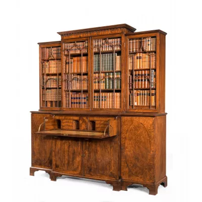Englischer George III Antiker Mahagoni Breakfront Bücherschrank 1795